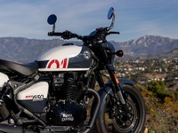 カスタム文化をミックス、ロイヤルエンフィールドの新型「ショットガン650」受注開始 画像