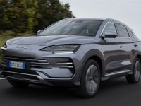 BYD『シール』、欧州ではEVモード80kmの電動SUV設定　9月発売 画像