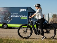48Vでeバイクを電動アシスト、ペダルトルクは約8倍に　ヴァレオが新システム「Cyclee」初公開へ 画像