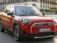 新種のMINI『エースマン』、市販モデルの姿が続々公開　航続405kmの電動SUV 画像