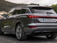 アウディの電動SUVに「Sモデル」登場、『SQ6 e-tron』は516馬力ツインモーター搭載 画像