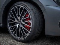 333馬力のアウディ『S3』改良新型、ファルケンの高性能タイヤ「AZENIS RS820」を純正装着 画像