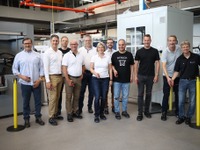 メルセデスベンツ、独工場に新技術センター開設…電動トラック用のモーターを開発 画像