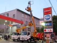日本初、EVトラック充電ステーション設置…機材の省スペース化で 画像