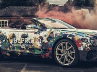 ［15秒でわかる］ベントレー『コンチネンタルGTC』プライドカー…多様性を称える特別仕様 画像