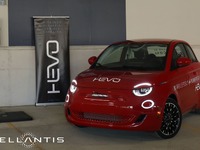 ステランティス、新型EVの発売に向け充電サービス「Free2move Charge」を米国導入 画像