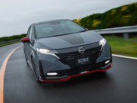 日産ノートオーラNISMOに待望の4WD追加！ ちょっと刺激的なドライビングフィールを体感する 画像