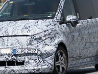 メルセデスベンツ『Vクラス』はフル電動、自動運転は国産ミニバンとレベル違い 画像