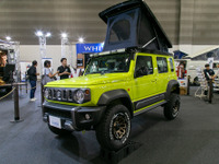 日本未発売の『ジムニーシエラ 5ドア』ポップアップルーフ付き車両が参考展示…東京キャンピングカーショー2024 画像