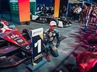【フォーミュラE】日本初開催実現シーズンが閉幕、ポルシェのウェーレイン初戴冠…最終戦は日産が勝利 画像