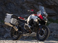 クラッチレバーのない自動シフトも搭載、BMWの次世代アドベンチャー 『R1300 GS Adventure』 画像