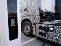 1440kWで急速チャージ「メガワット充電」ダイムラー、ボルボ合弁会社が開発 画像