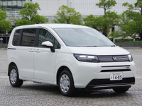 【ホンダ フリード 新型】ヴェゼルのシステム採用で4WDが大進化！ 意識させないのに抜群の安定性 画像