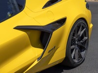 世界で最も「広い」カーボンホイール、最強の新型『コルベット』に装着 画像