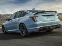 キャデラック最強セダン『CT5-Vブラックウィング』、サーキット向け新パッケージ導入 画像