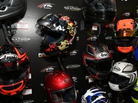 アライ、ヘルメット価格を約4～11％引き上げ「価格維持が困難」 画像