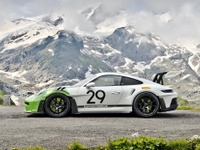 栄光の「917」をオマージュ、伝説のドライバーに捧ぐ特別な『911 GT3 RS』発表 画像