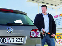 VW ゴルフプラス バイフューエル…LPGとガソリンに対応 画像