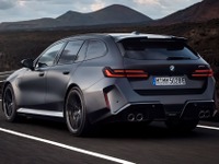 BMW、『M5ツーリング』新型を正式発表…727馬力のMハイブリッド搭載 画像