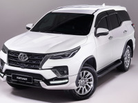 トヨタのSUV『フォーチュナー』に「GRボディキット」新設定 画像