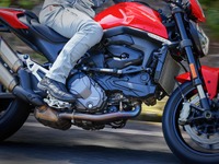 振動を吸収し乗り心地アップ、ドゥカティ専用『パフォーマンスダンパー』発売 画像