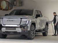 ハマーの兄弟車、新型電動ピックアップ『シエラEV』は牽引力「1万ポンド」 画像