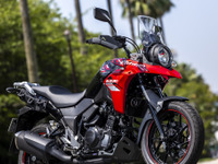 【スズキ Vストローム250 試乗】もはやアドベンチャーの定番！ 250ccにオールマイティーさを求めるならコレ…佐川健太郎 画像