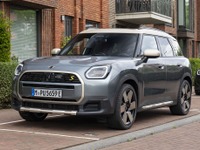 MINI初、SUVのEV『カントリーマンSE ALL4』新型、9月に米国発売へ 画像