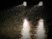 冠水した道路ではどうしたらいいのか…車の自然災害に関するアンケート 画像