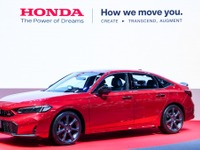ホンダ『シビック』タイで改良新型、ハイブリッドに「RS」登場　日本仕様との大きな違いは 画像