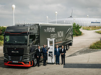 「FCバイエルン・ミュンヘン」ホームスタジアムに巨大充電パーク、1日500台が充電可能に 画像