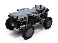 スズキ、電動車いす技術を流用した「モビリティベースユニット」国際物流総合展2024に出展 画像