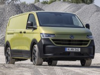 VW『トランスポーター』新型を世界初公開、荷室、経済性が全方位で進化 画像
