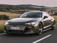 アウディ、EV初の「RSパフォーマンス」は驚異の925馬力！『RS e-tron GT』欧州受注開始 画像