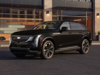 キャデラック初、電動フルサイズSUV『エスカレードIQ』…量産第一号車をオークションに 画像