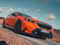 ［15秒でわかる］BMW『M5ツーリング』新型…Mパフォーマンスパーツ追加 画像
