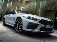 BMW『8シリーズ』が生産終了、8台限定の『M8』注文受付開始 画像