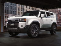 コンサバデザインを極めたホムラ『2x9R』登場！エッジ感が生み出すワンランク上の高級感の正体とは 画像