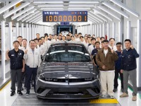 ヒョンデ、累計生産台数1億台達成…EV『アイオニック5』を引き渡し 画像