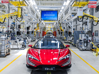 BYD、新エネルギー車の生産が900万台目に…スーパーカー仰望『U9』がラインオフ 画像