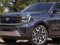 日産『アルマーダ』や『ランクル』と競合、フォードの8人乗りSUV『エクスペディション』新型発表 画像