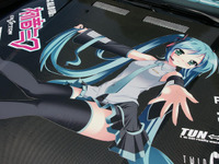 【東京スペシャルインポートカーショー09】リッチな痛車に来場者もクギ付け!? 画像