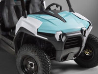 ヤマハ発動機、ホンダ電池搭載の2人乗りコンセプトをアップデートし出展…ジャパンモビリティショー ビズウィーク2024 画像
