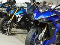 スズキ、「GSX-S/R Meeting 2024」でまさかの新型2車種をサプライズ公開＆展示　鈴木社長「来年は40周年記念を」 画像