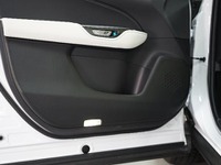 トムスが「ドアキックプロテクター」「グローブボックスプロテクター」の設定車種を拡大して販売 画像
