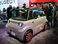 シトロエンの小型EV『アミ』、改良新型のプロトタイプ発表…パリモーターショー2024 画像