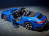 MTのみの硬派ポルシェ、『911カレラT』に初のカブリオレ登場…2114万円から 画像