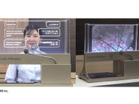 トヨタレンタカー、翻訳対応透明ディスプレイを店舗に初導入 画像