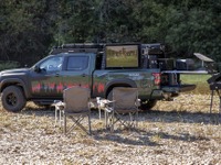 どこまで本気？ 荷台に大型テレビ2台、アウトドアでスポーツ観戦できる日産車が公開へ…SEMAショー2024 画像