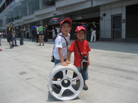 【Fニッポン 第4戦】タイヤ転がしGP…イベントで盛り上がった富士スピードウェイ 画像